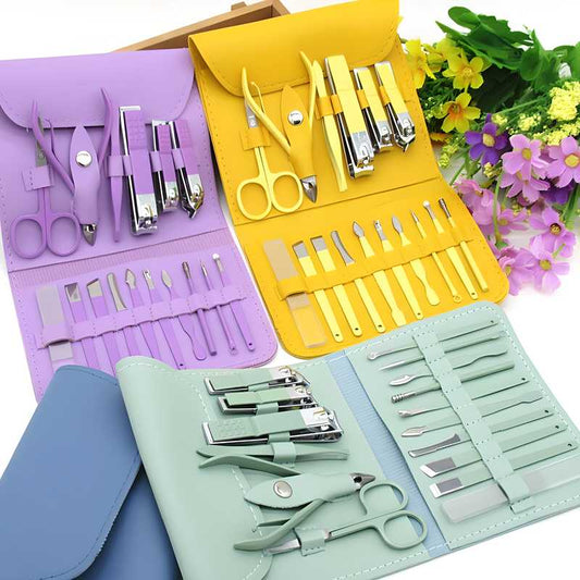 Manicure/Pedicure Set For Women (16 Pcs)
